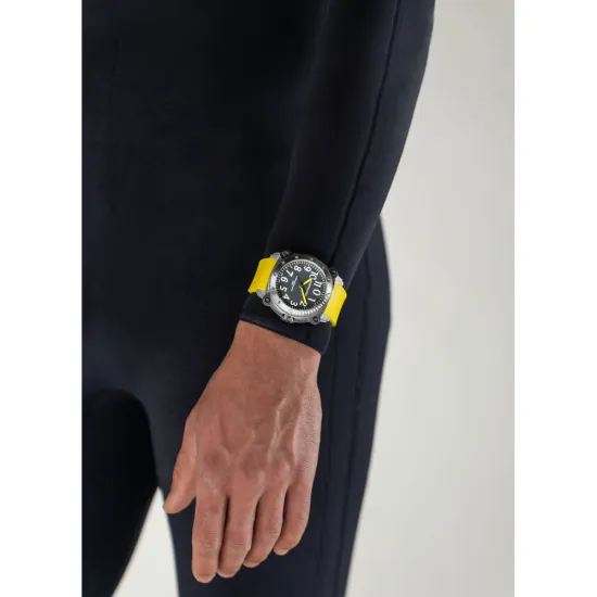 HAMILTON Herrenuhr Khaki Navy Belowzero Automatik Titanium grau gelb H78535380