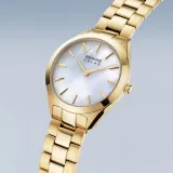 BERING Damenuhr Solar goldfarben mit Gliederband Zifferblatt Perlmutt 17331-734